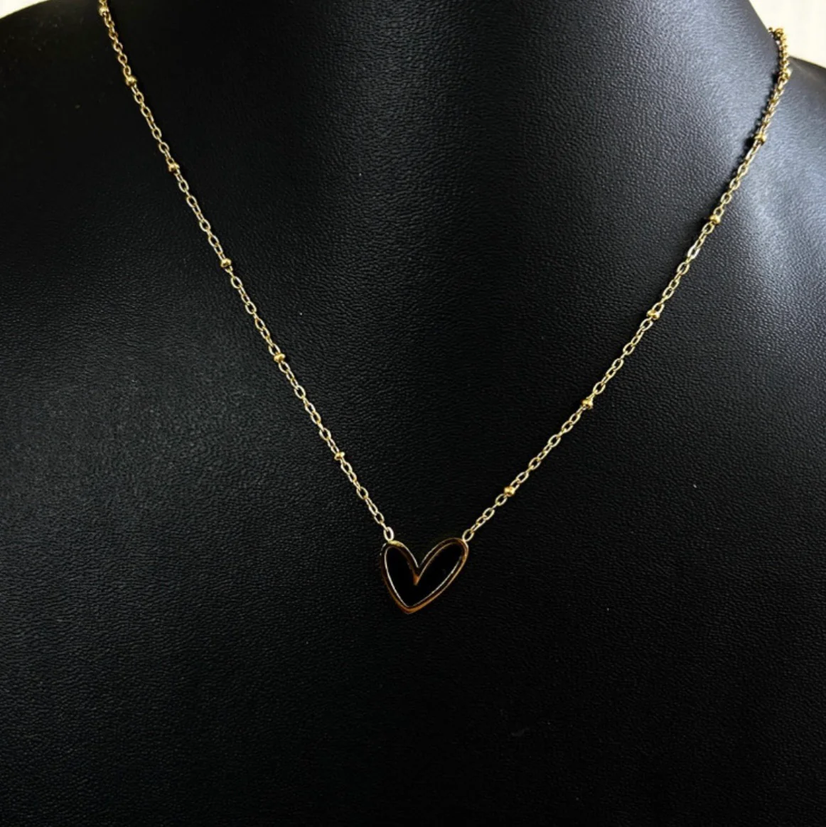 Black heart chain