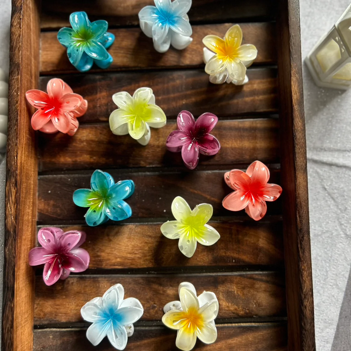 Mini floral claws