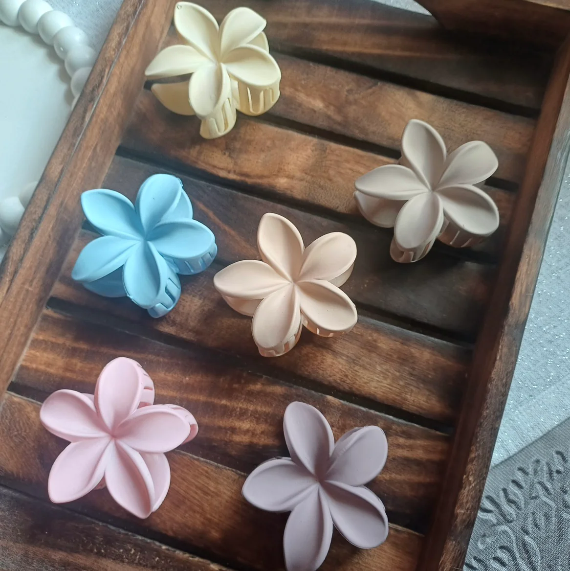 Medium flower claws