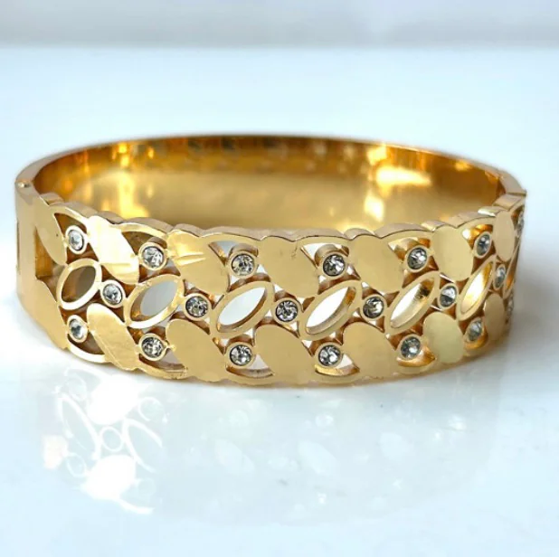Leaf pattern kada