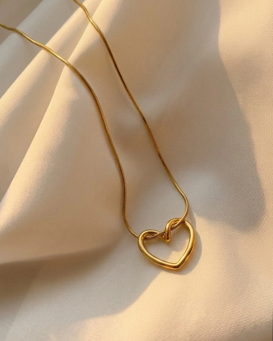 Viral heart pendant chain 1
