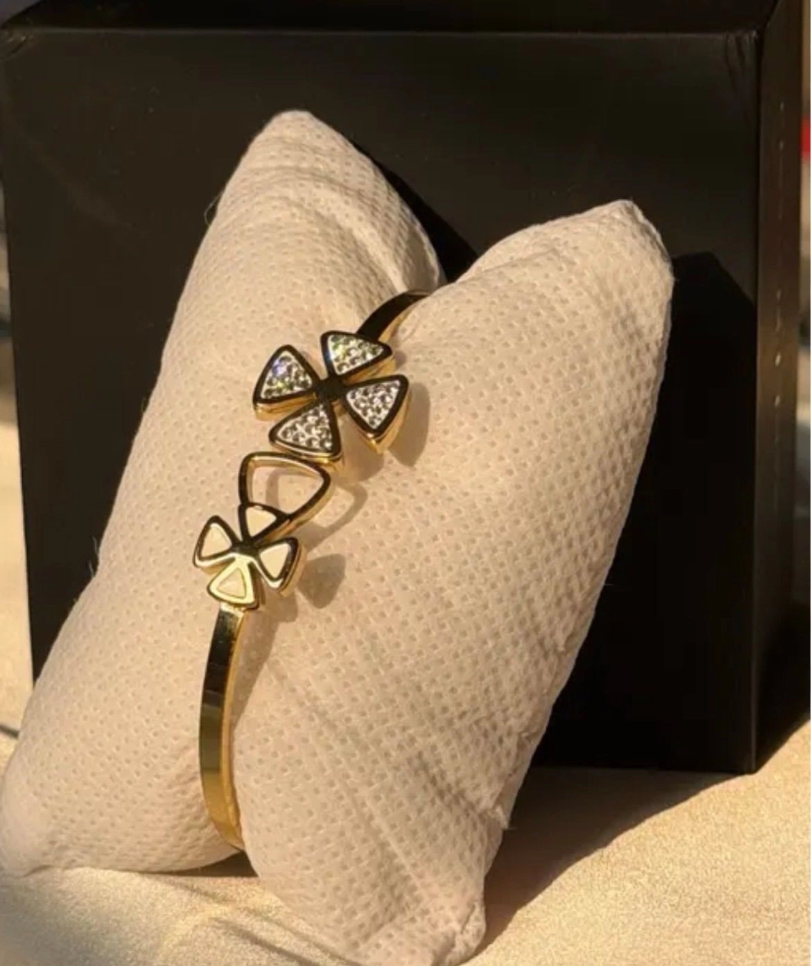 White stone studded kada