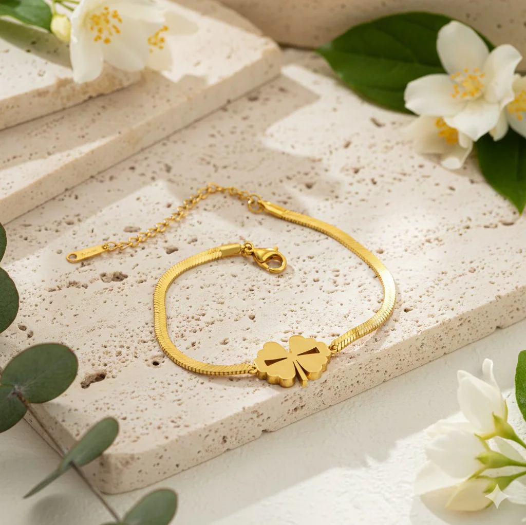 Serpentine Clover Bracelet