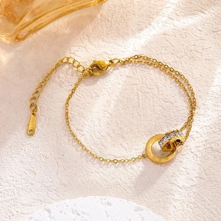 Double Ring Design Bracelet