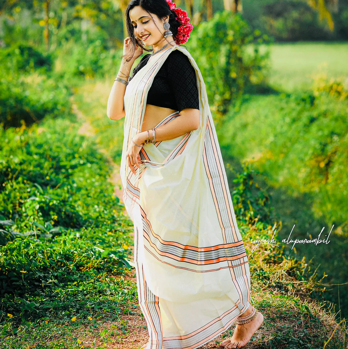 Silver Colour Fancy Set Mund