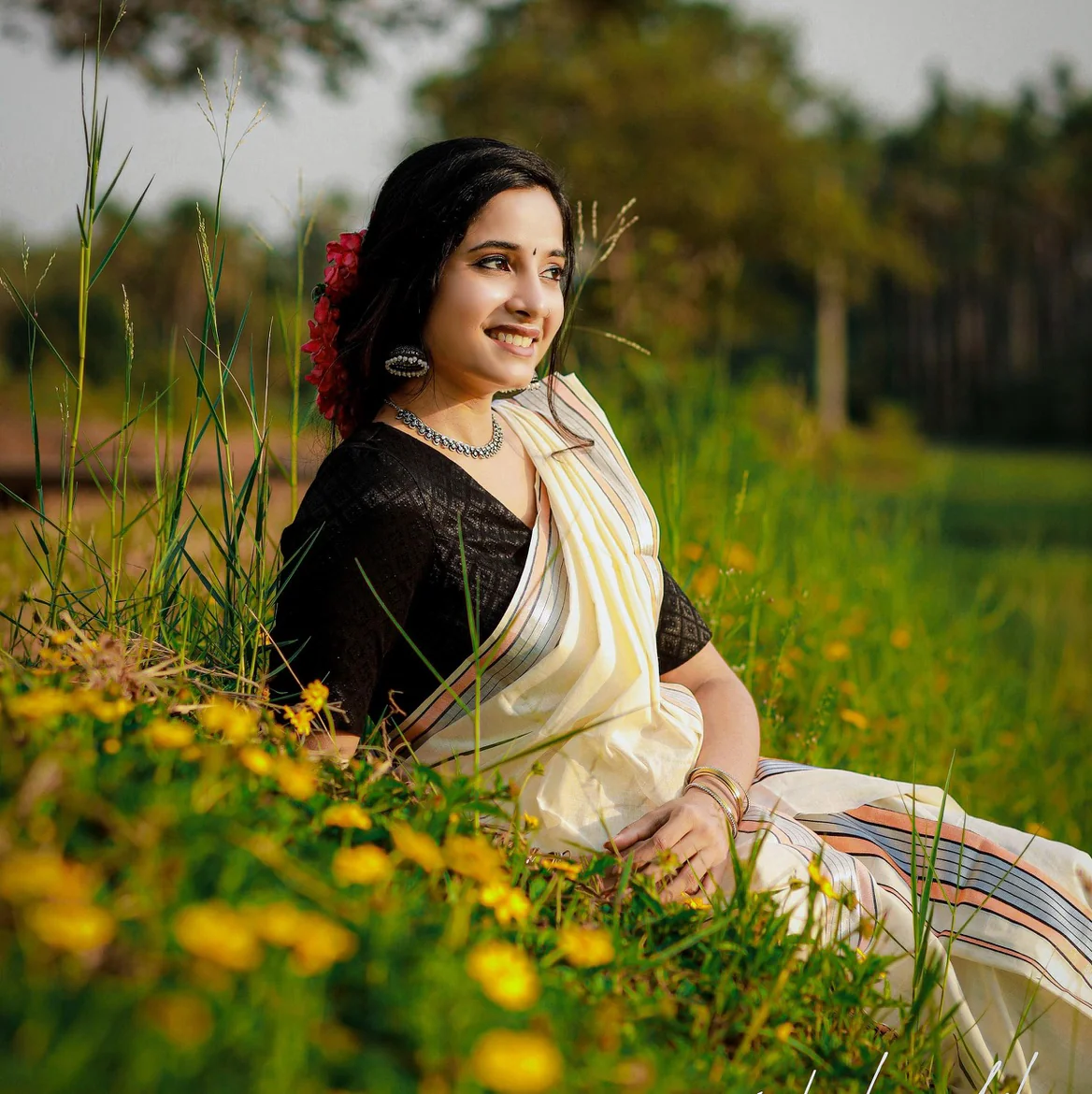 Silver Colour Fancy Set Mund 3