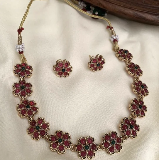 Flower Neklace