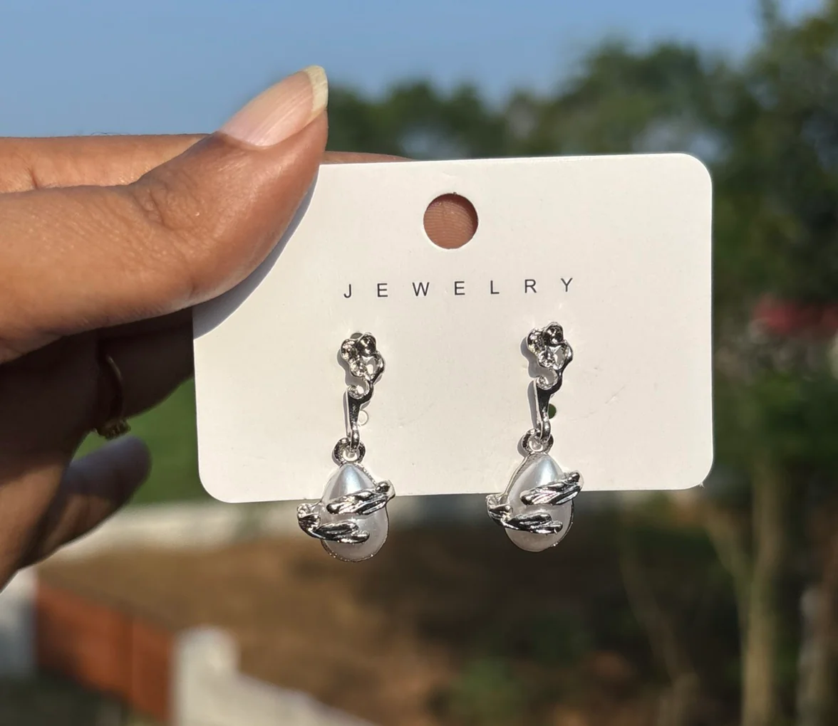 Pearl drop earring 2