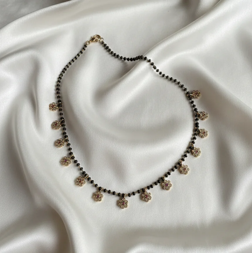 Flower charm Neklace