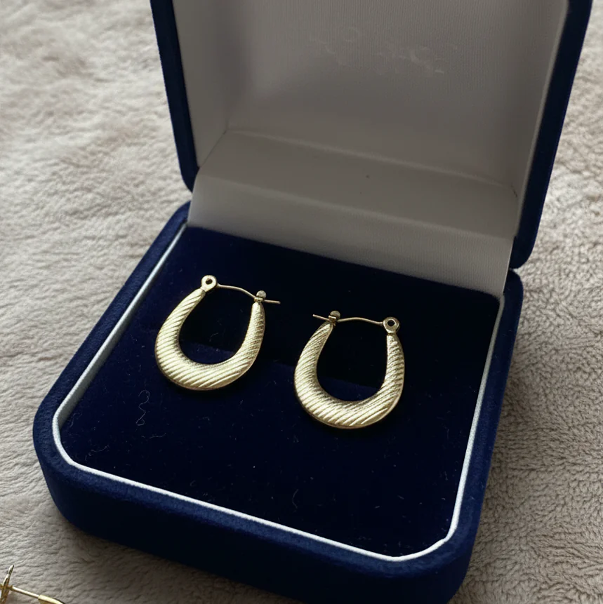 Anti tarnish hoop earring