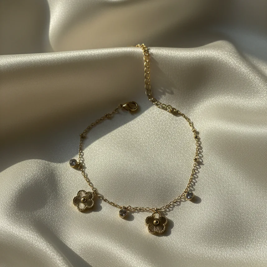 Anti tarnish Golden clover bracelet