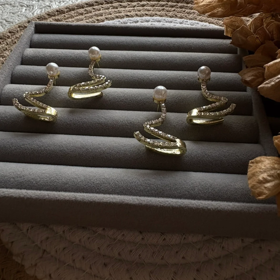 Korean spiral Earring 3