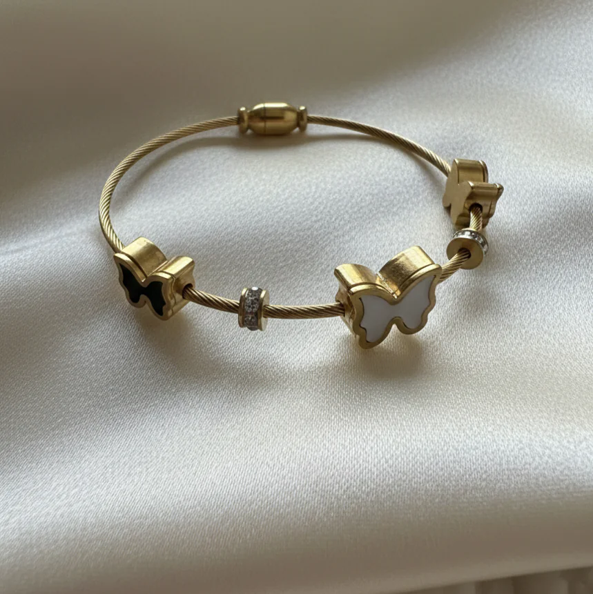 Anti tarnish Magnetic Lock Bracelet