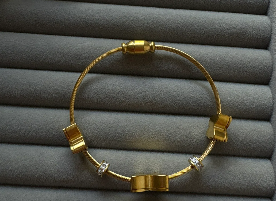Anti tarnish Magnetic Lock Bracelet 3