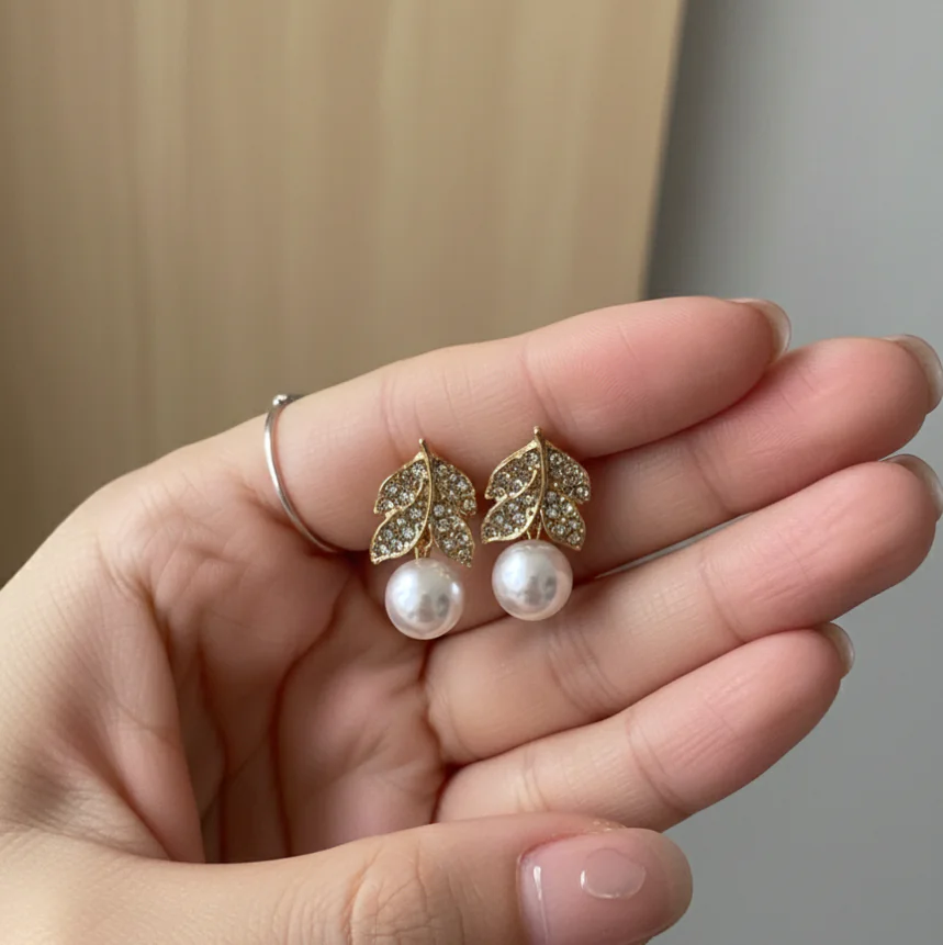 leaf pearl drop stud 2