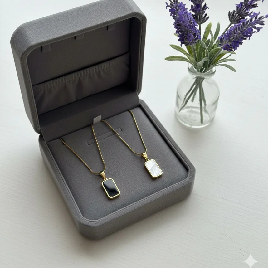 Anti tarnish Reversible Neklace 3