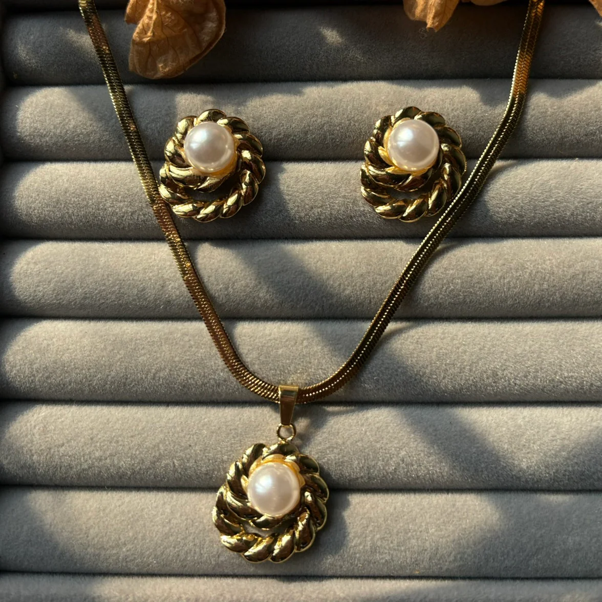 Anti tarnish Neklace & Earring 5