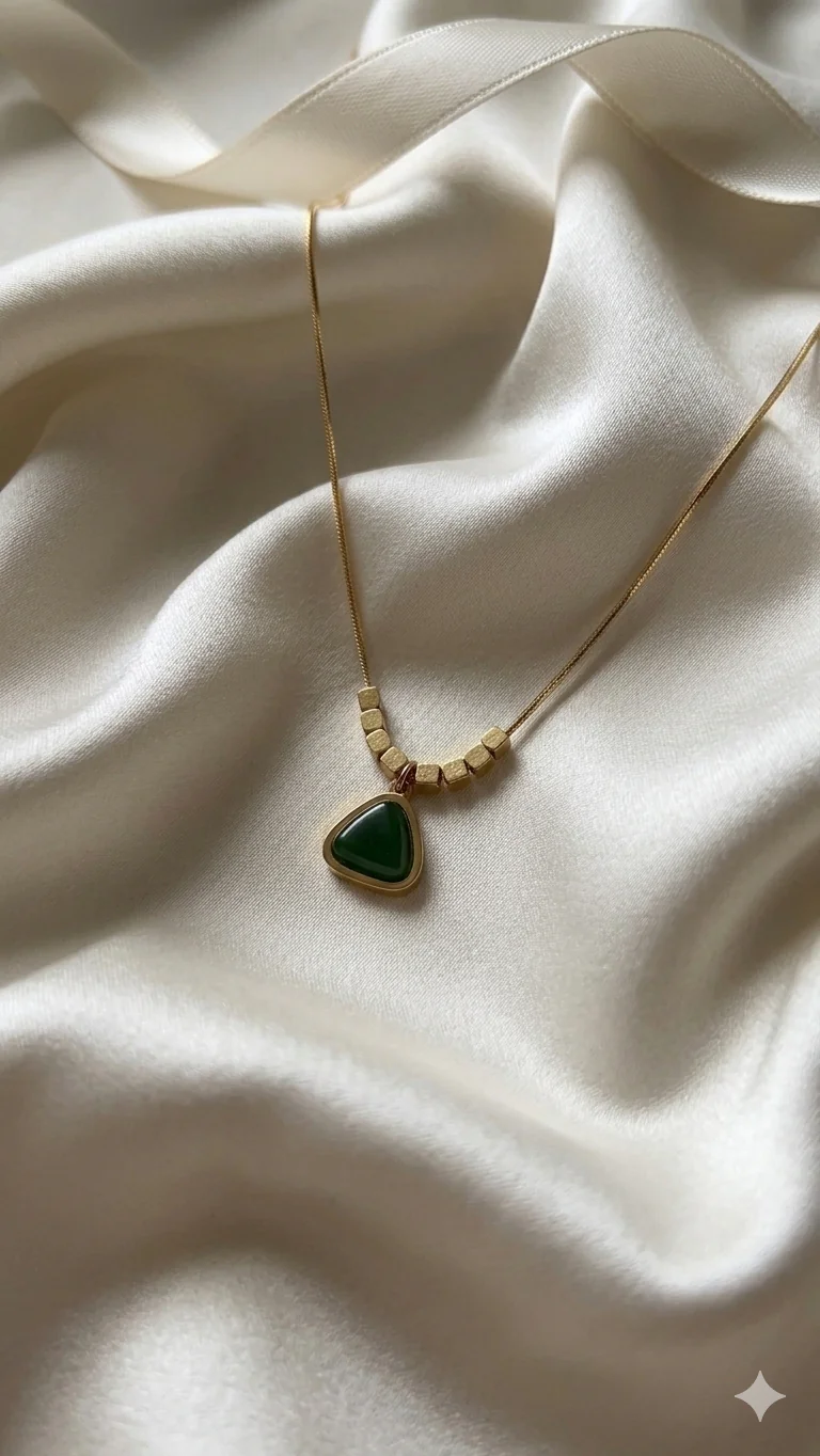 Anti tarnish green stone chain 2