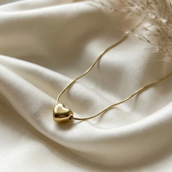 Anti tarnish Heart pendant Chain