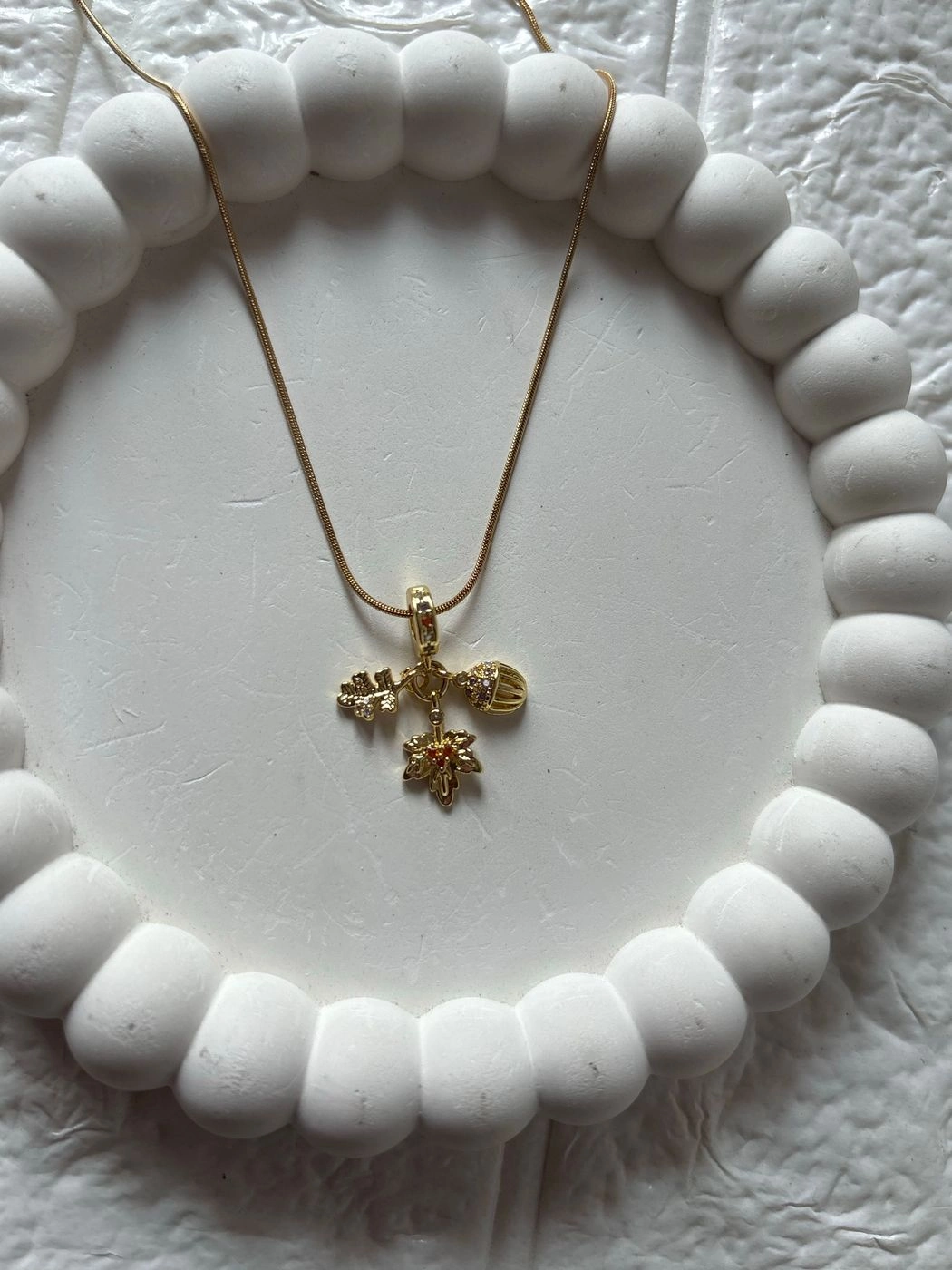 Leaf pendant Chain 2