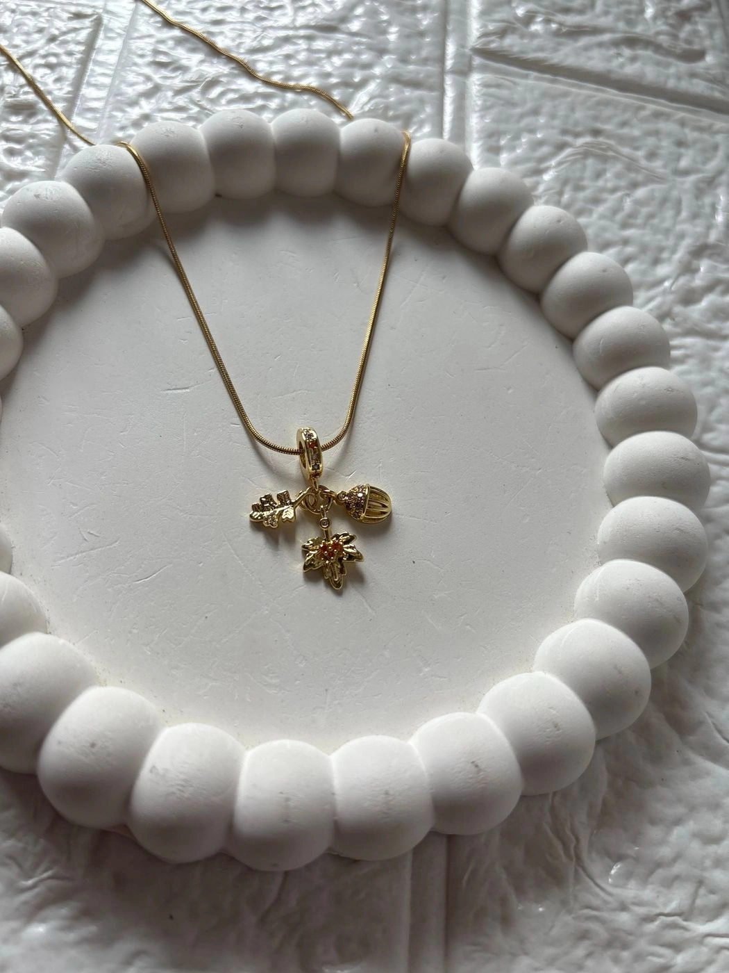 Leaf pendant Chain 4