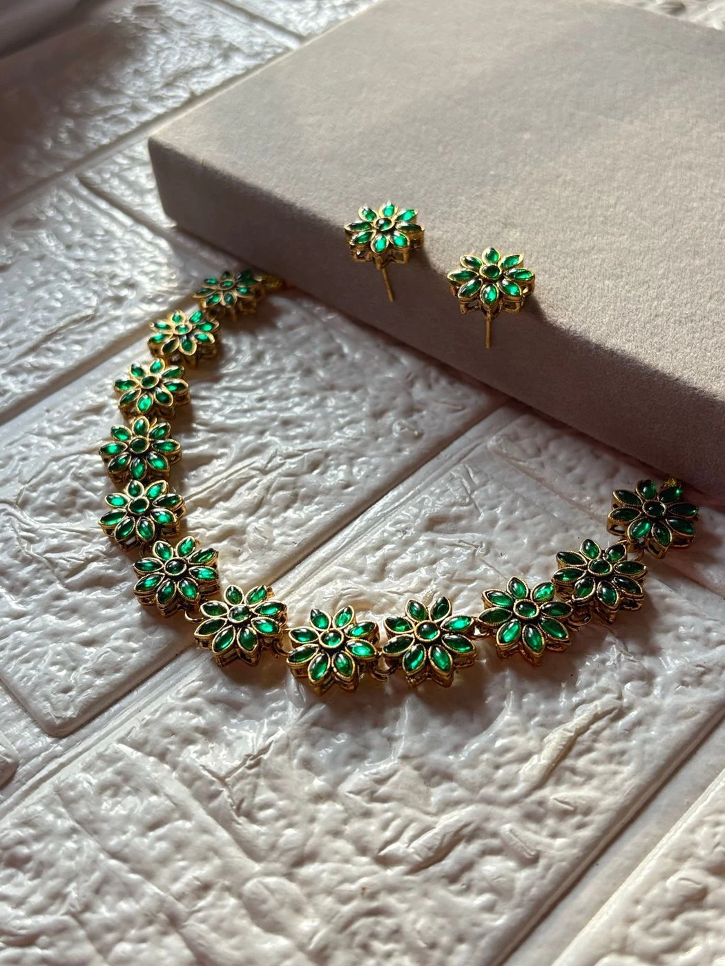 Flower Neklace 2