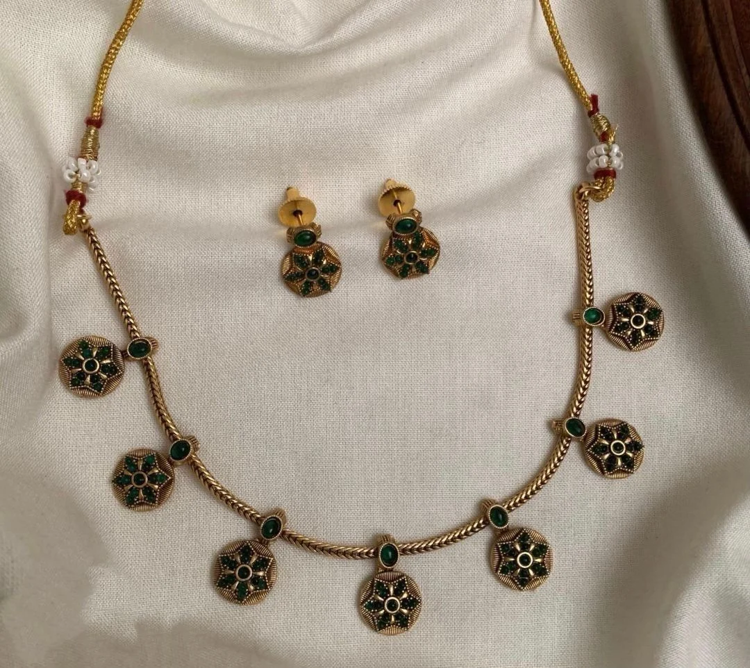 Floral Necklace - Green