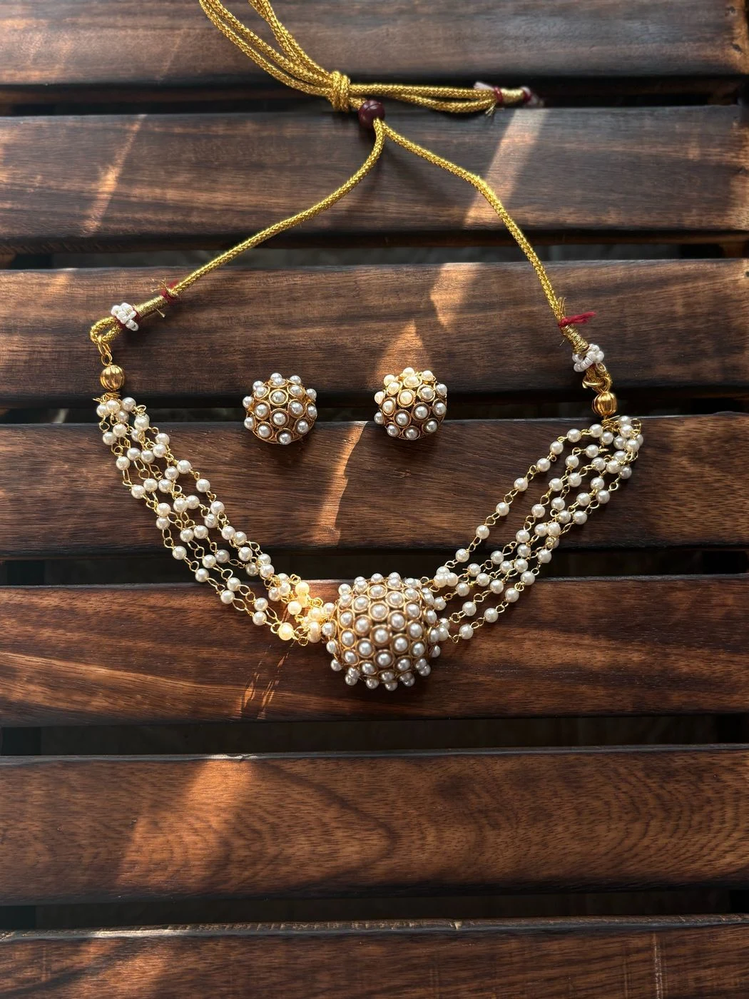 Pearl Choker 1