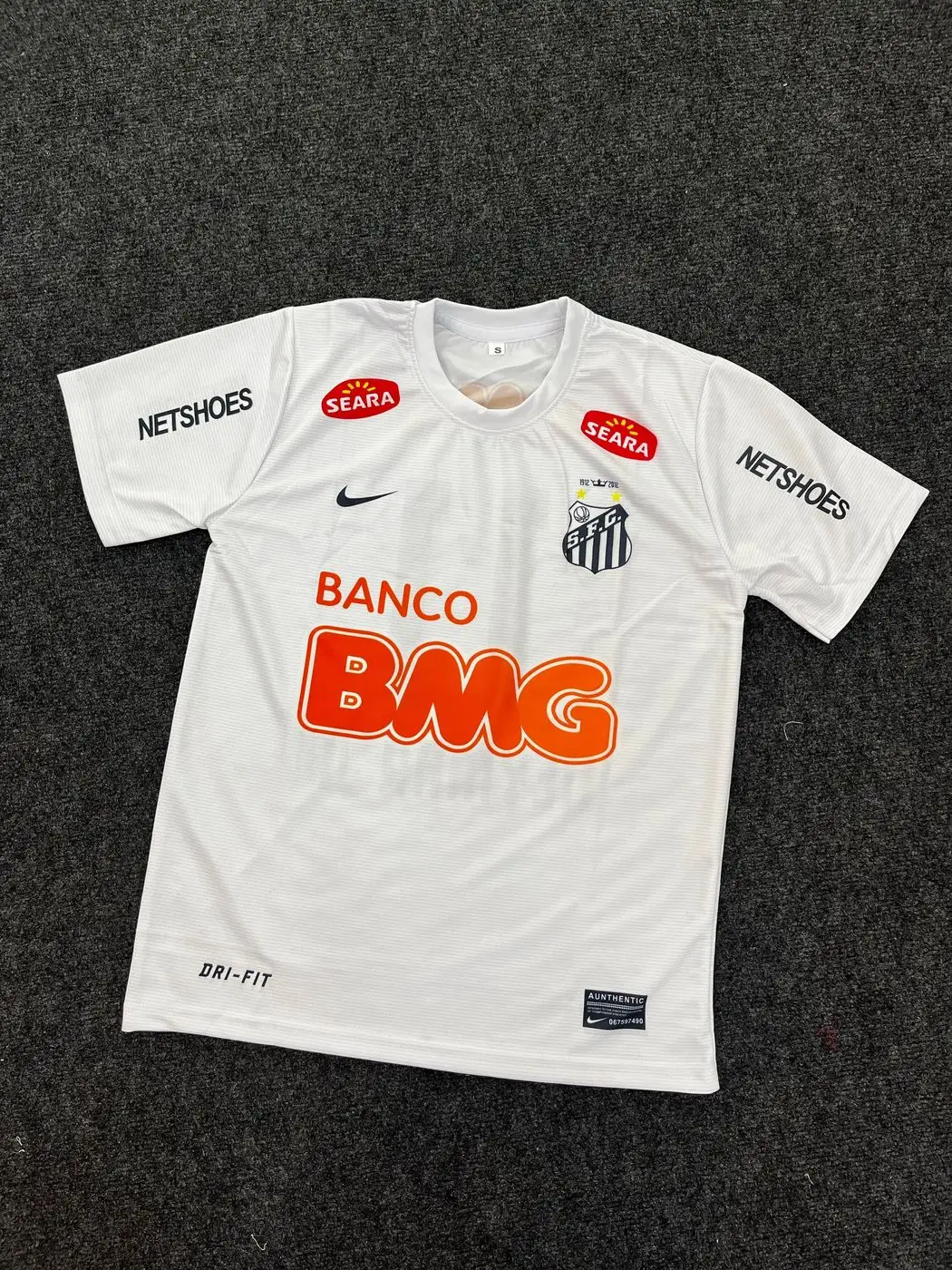SANTOS NEYMAR RETRO JERSEY 1