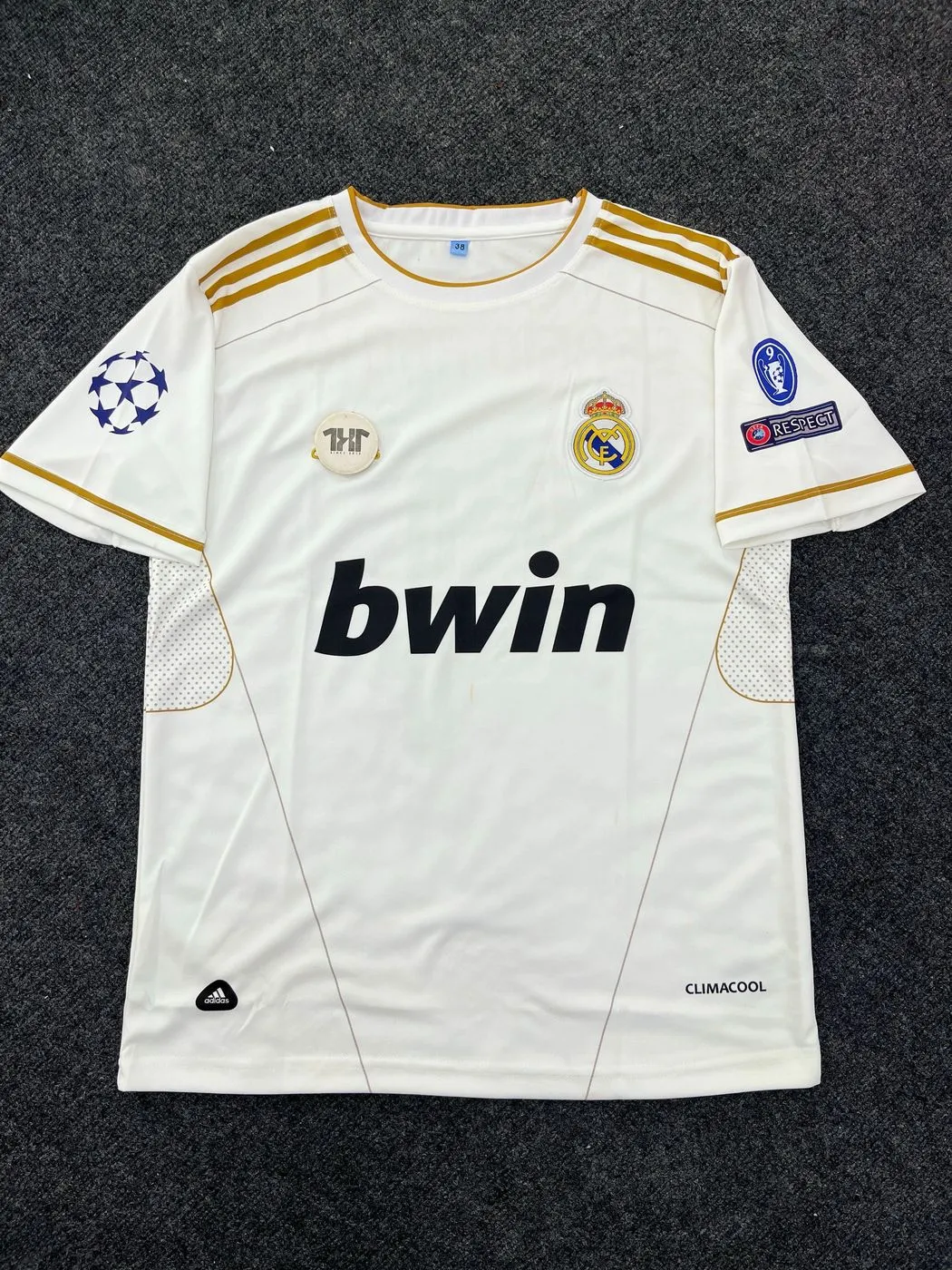 REAL MADRID SERGIO RAMOS RETRO EMBROIDERY JERSEY 1