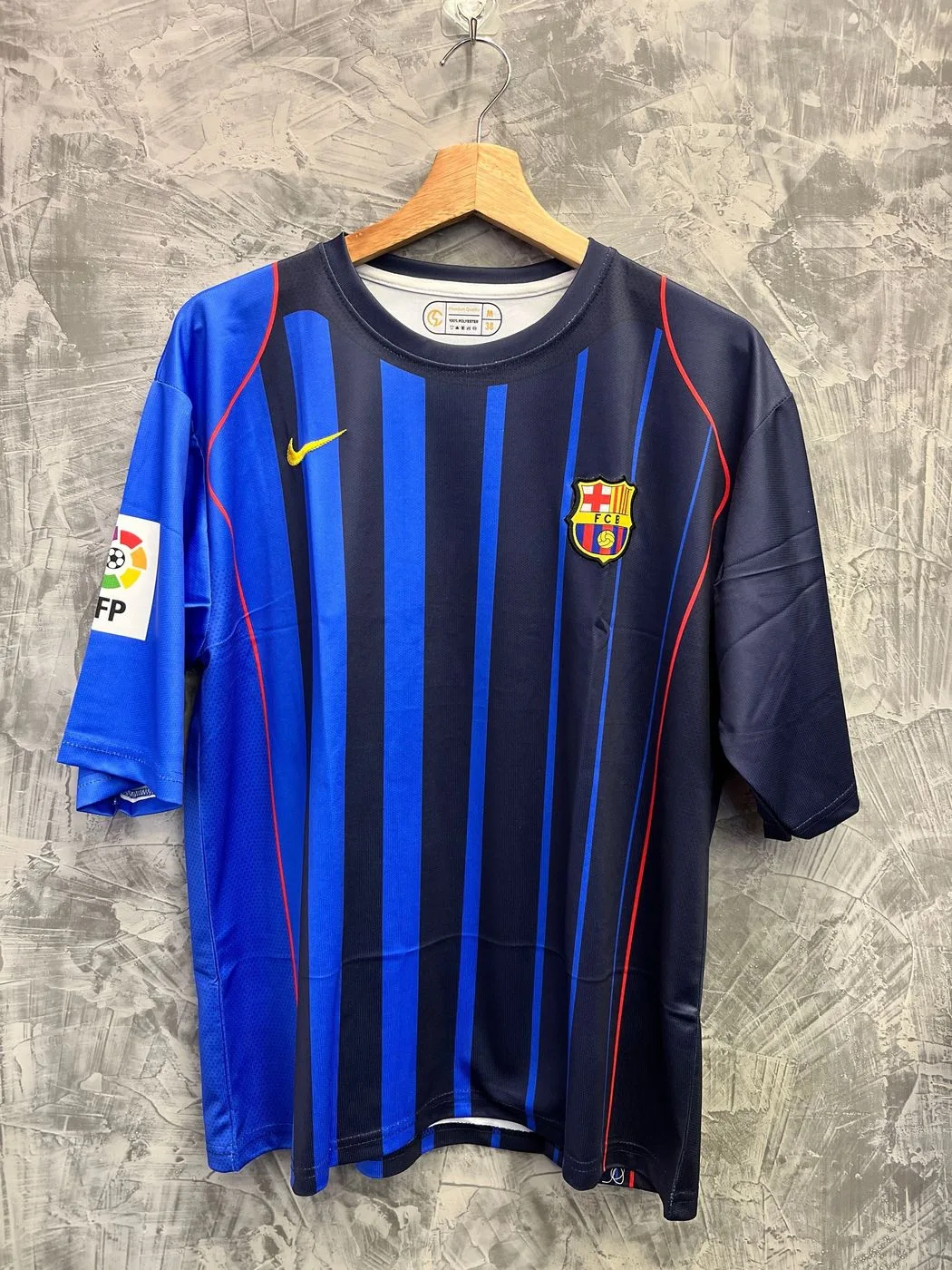 BARCELONA MESSI EMBROIDERY RETRO FIVESLEEVE JERSEY 1
