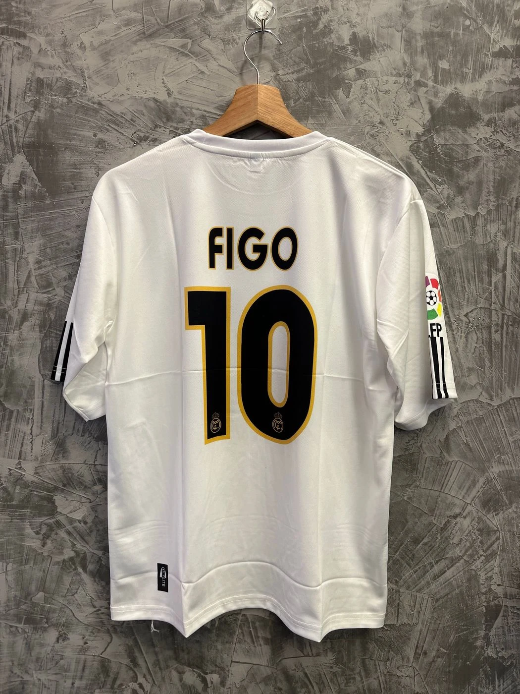 REAL MADRID FIGO EMBROIDERY RETRO FIVESLEEVE JERSEY 2