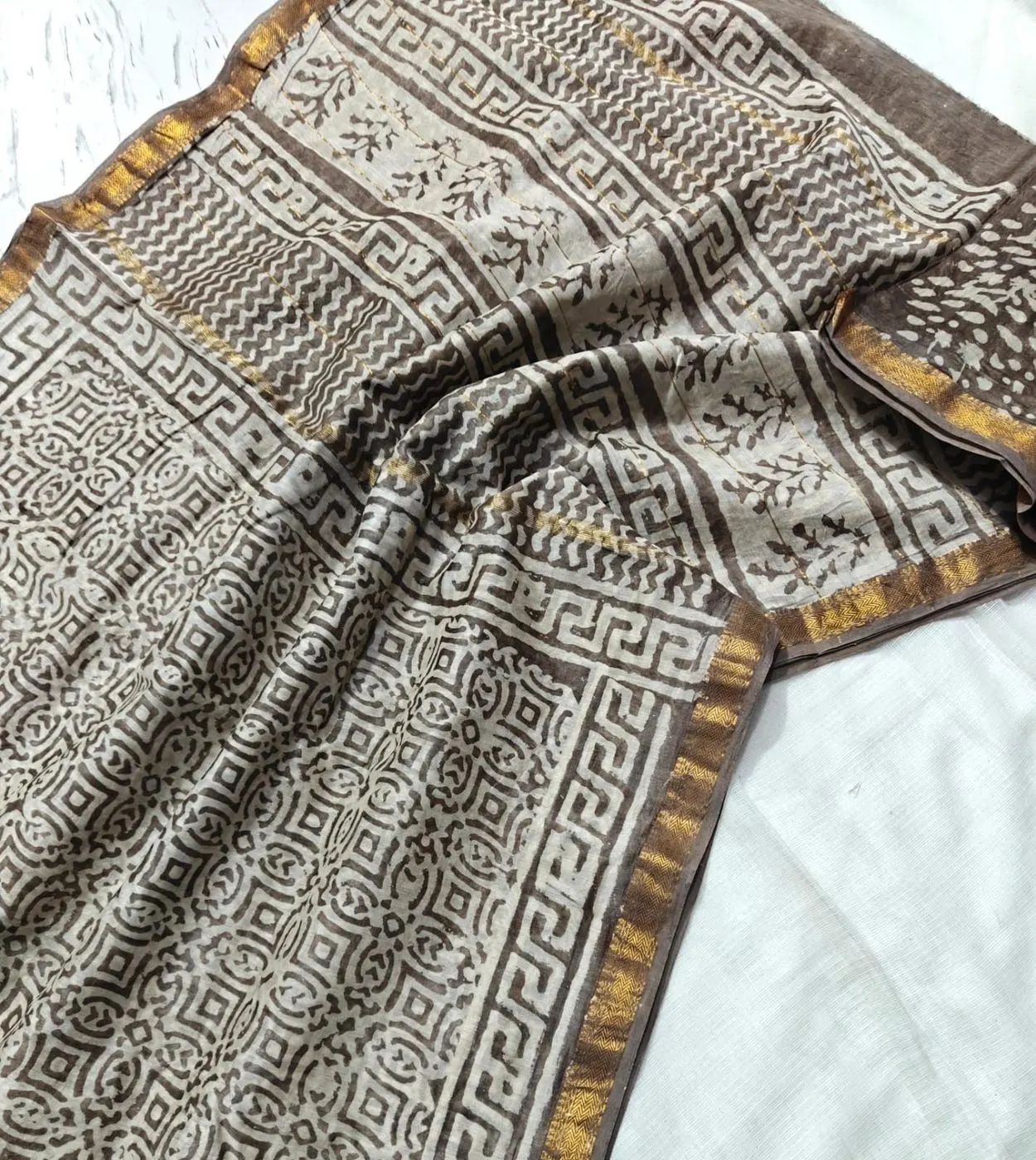 Maheshwari Silk Sarees 16