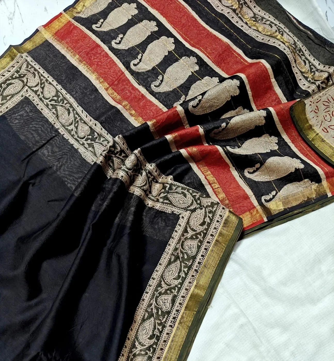 Maheshwari Silk Sarees 28