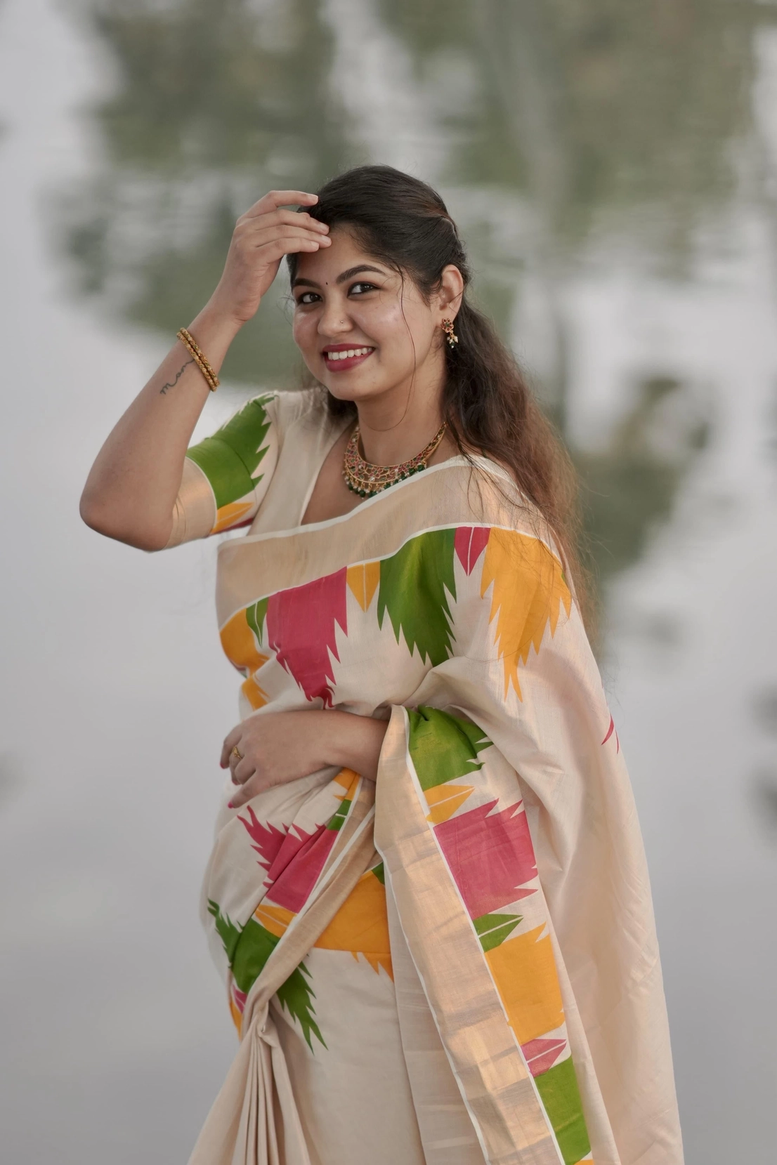 Multicolour Temple Golden Tissue Kerala Saree 2