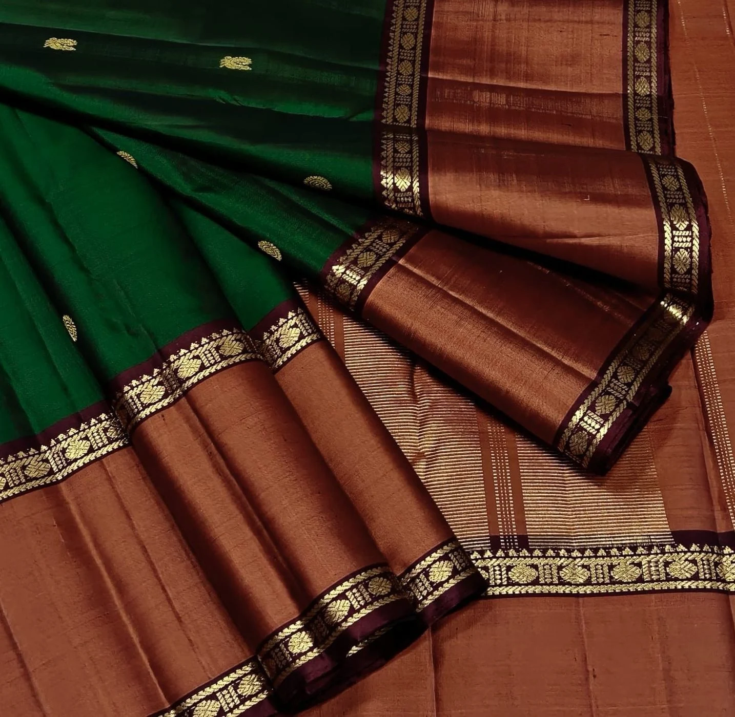 Pure kanchipuram silk sarees handwoven with 2 g  jari 2
