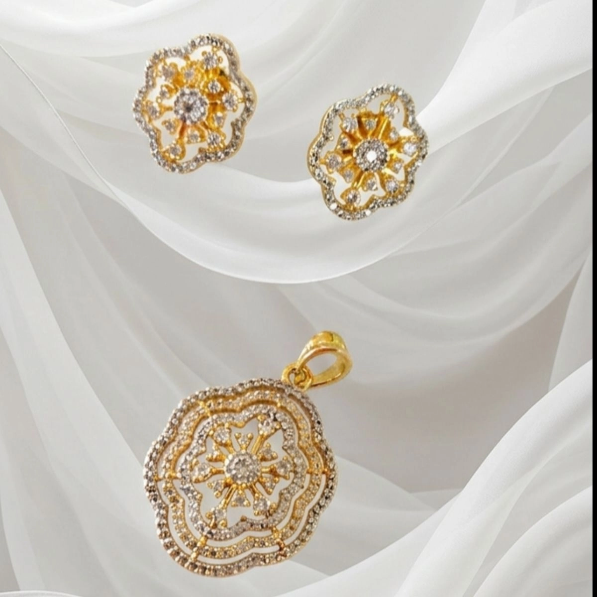 Diamond pendant with studs