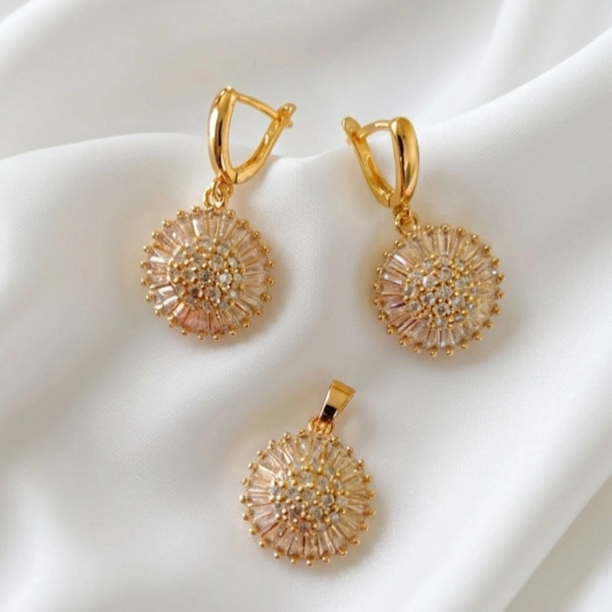 Diamond pendant with earring