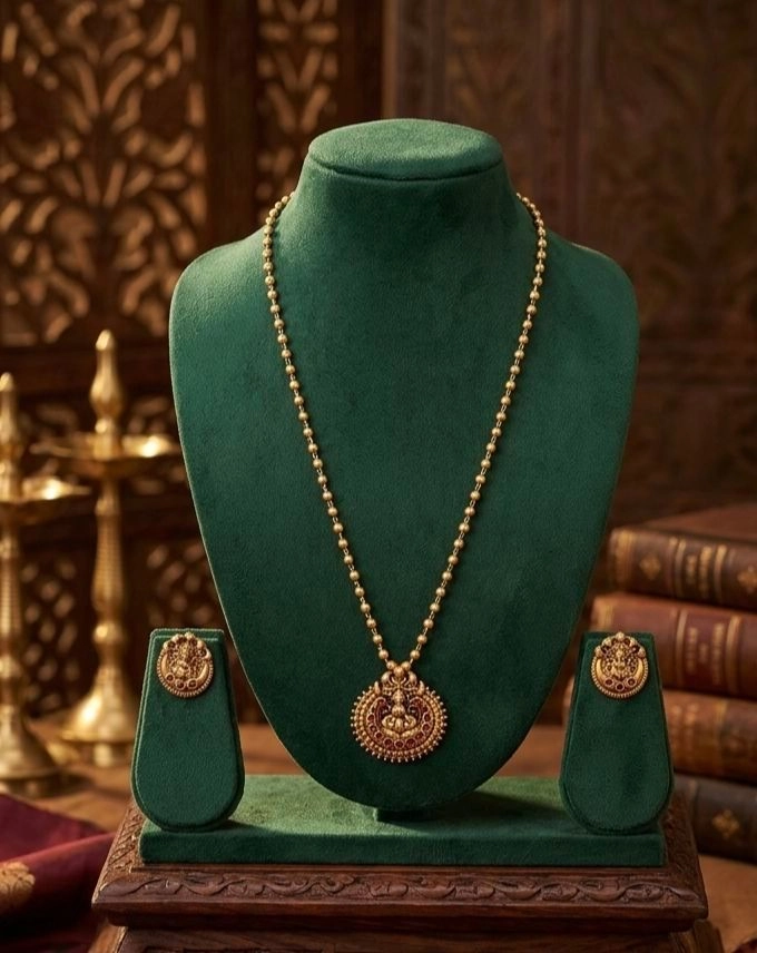 Ruby Kemp stone Lakshmi pendent long chain