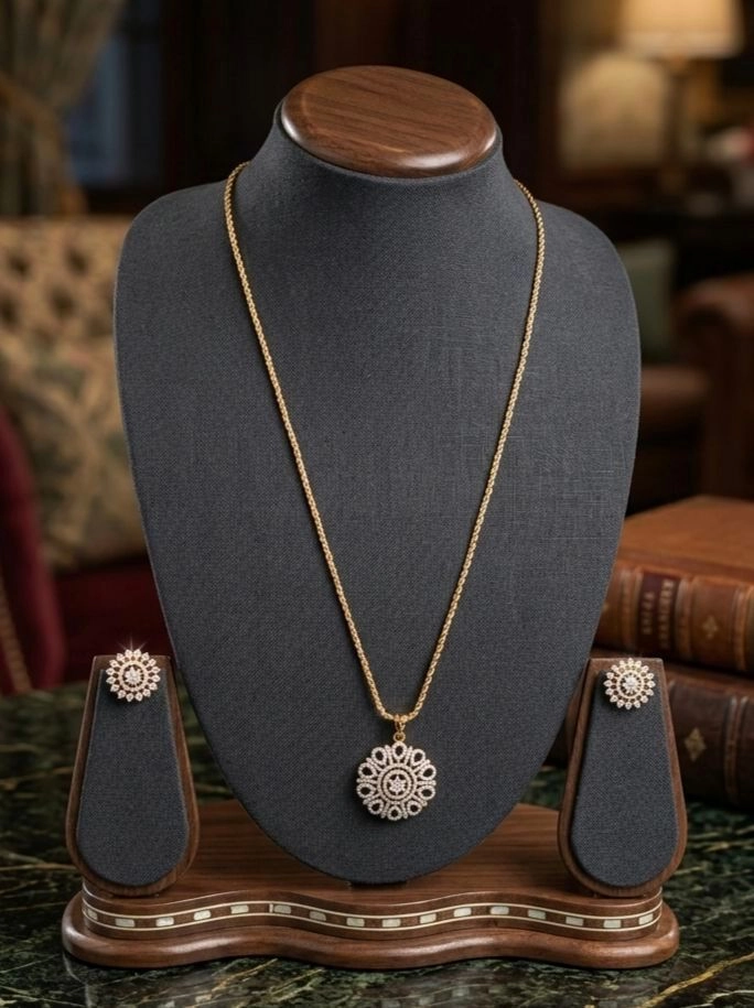 Gold and Diamond Floral Motif Jewelry Set