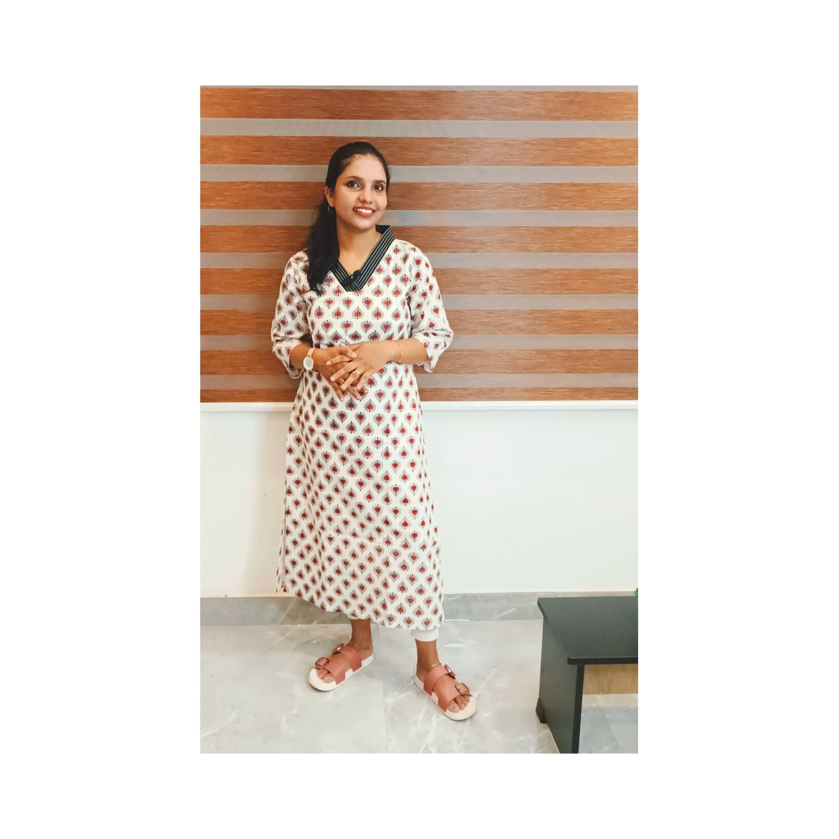 Classic blossom: Slitted block printed kurti with lining(DT001) 3