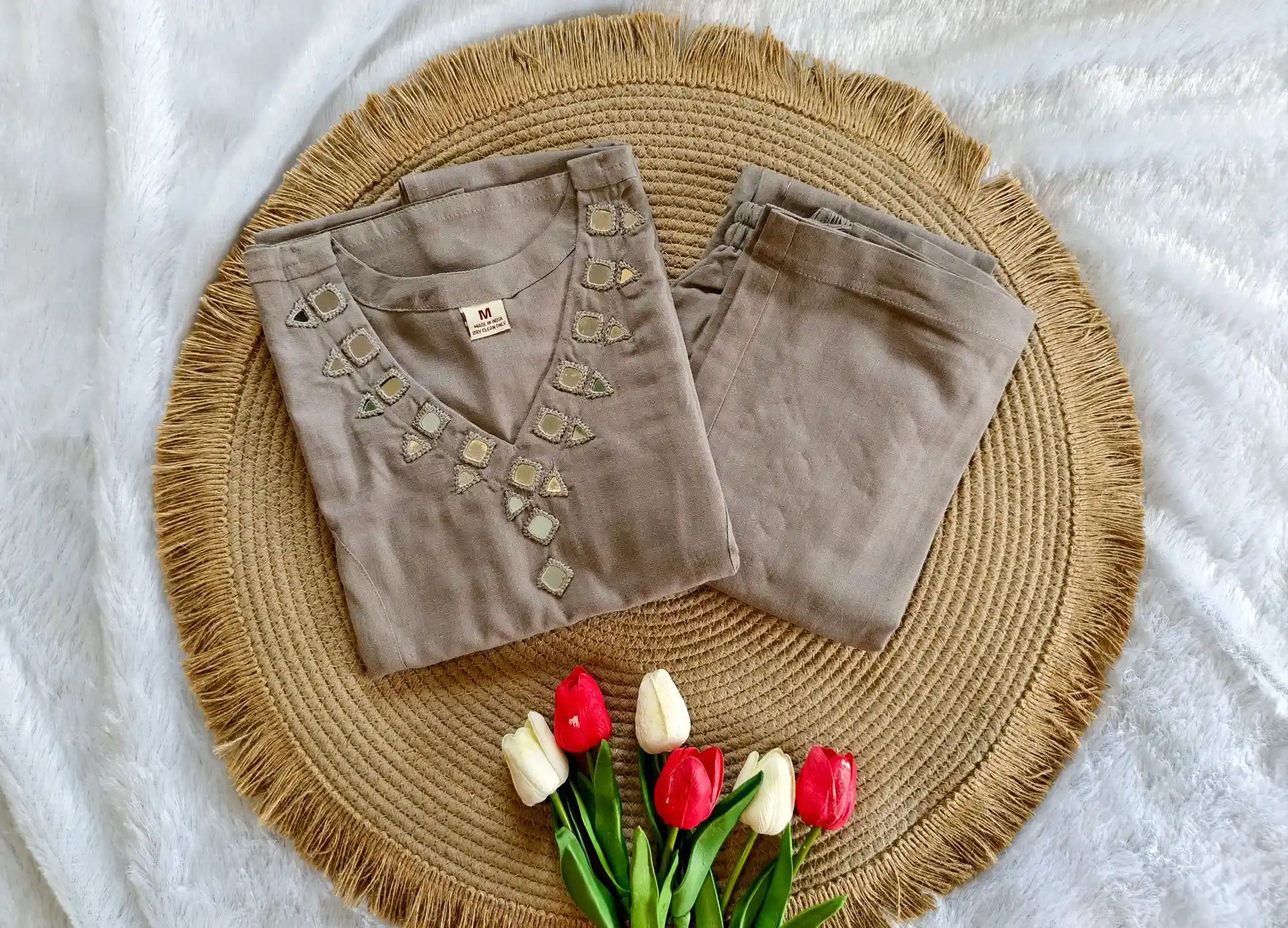 Grey-Tulip: Pure handloom Cotton Co-ords (DT046)