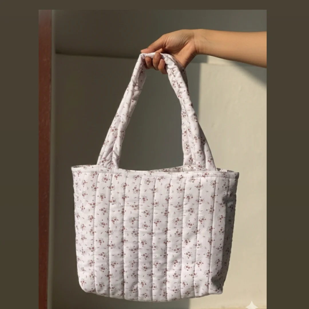 Softshell tote bag