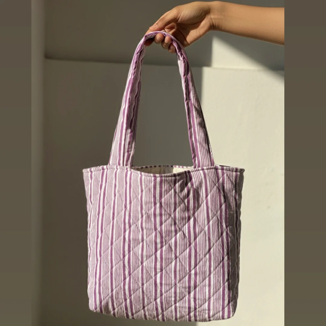 Lilac bun tote bag
