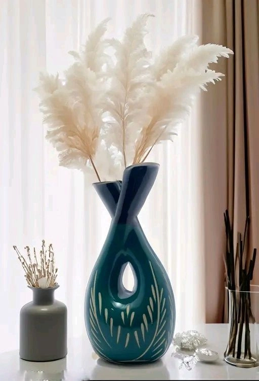 Sculpture twisted shape flower vase 2