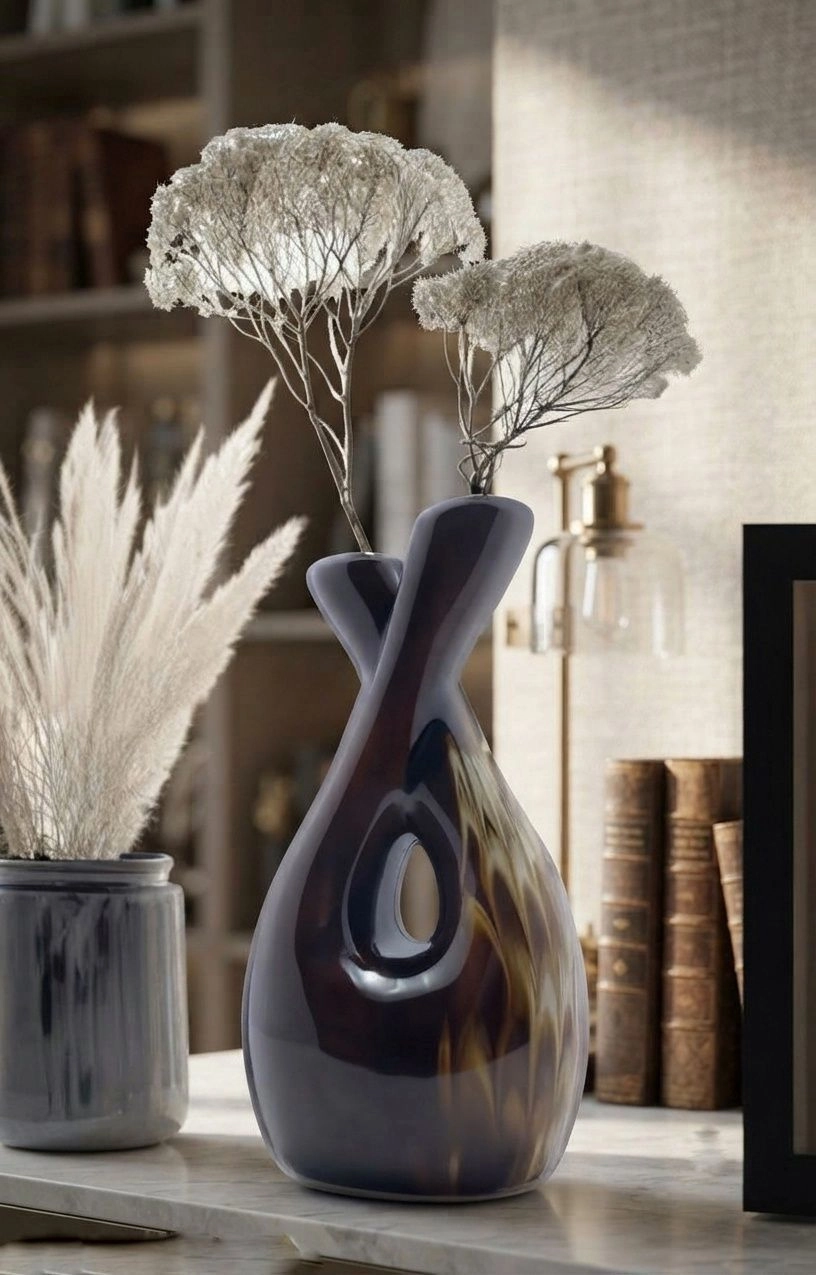 Sculpture twisted shape flower vase