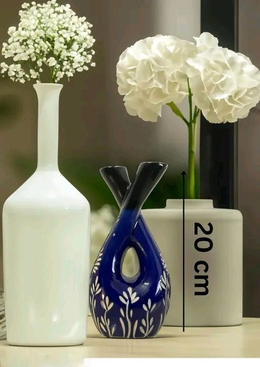 Sculpture twisted shape flower vase 3