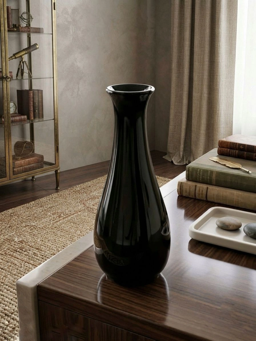 Minimalist ceramic bud flower vase 1