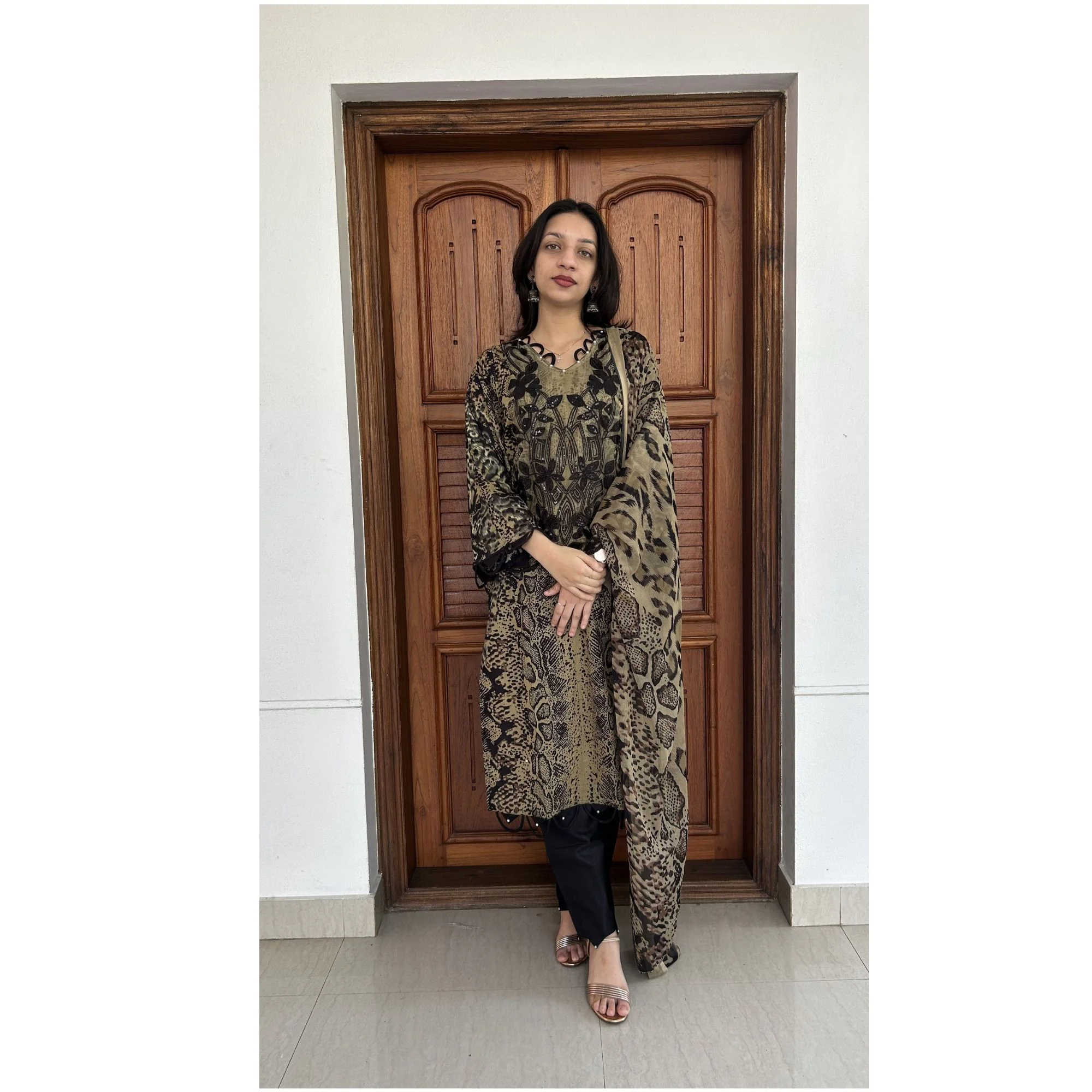 Pakistani lawn suit 1
