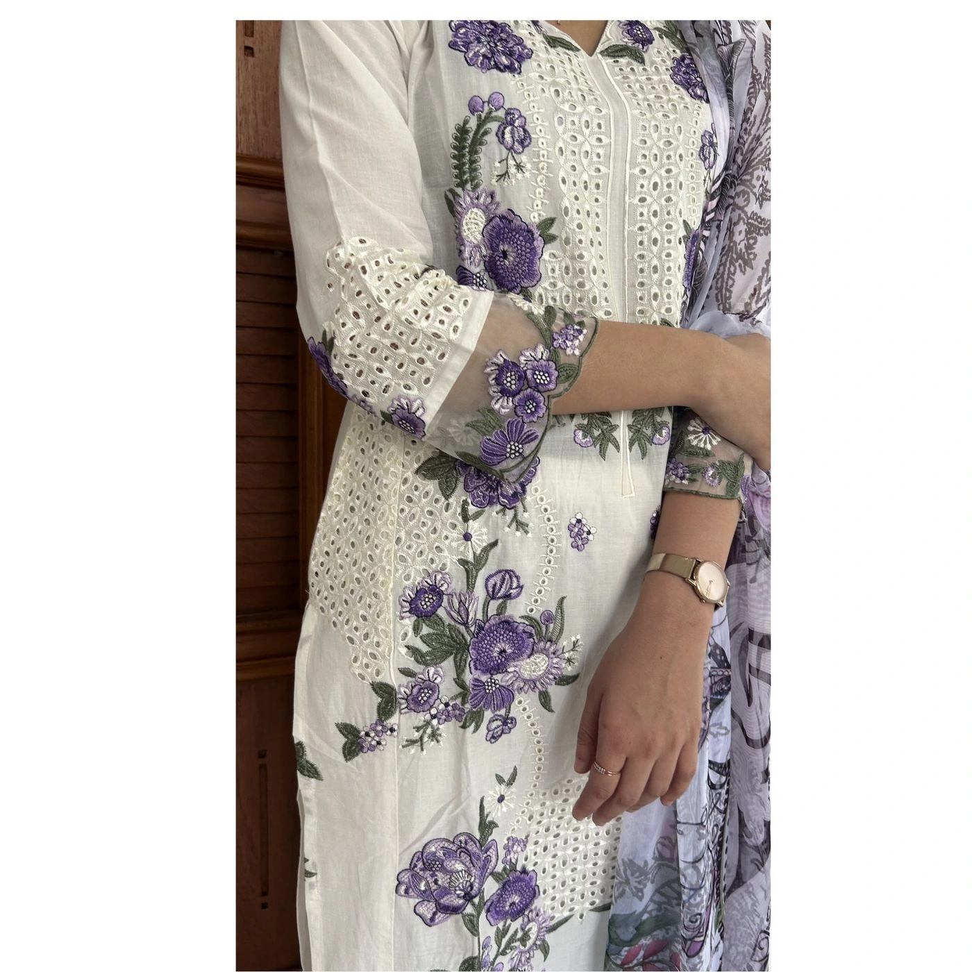 Pakistani lawn suit 4